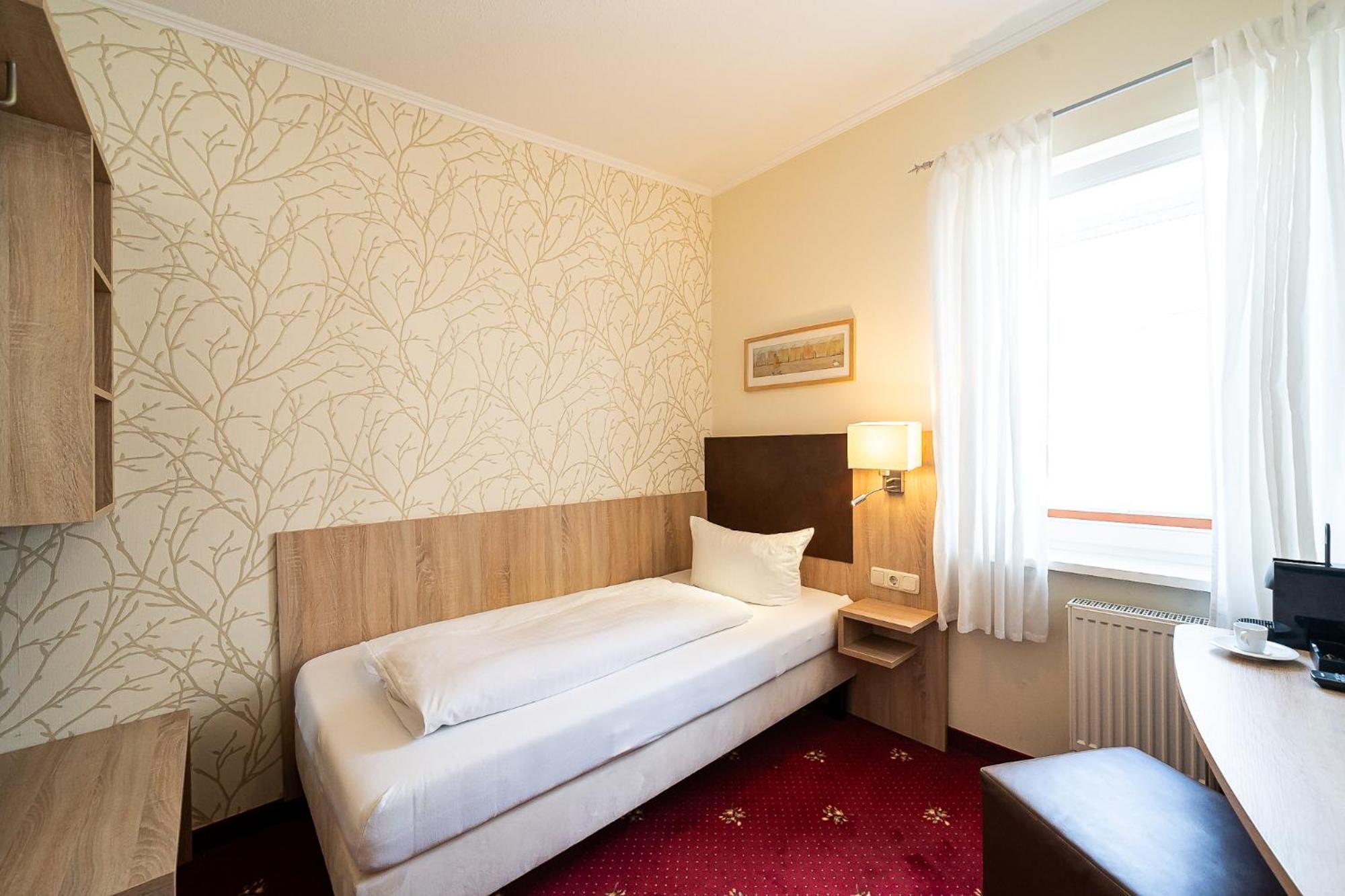 Sleepbeeone Wilhelmshaven Hotel Екстериор снимка