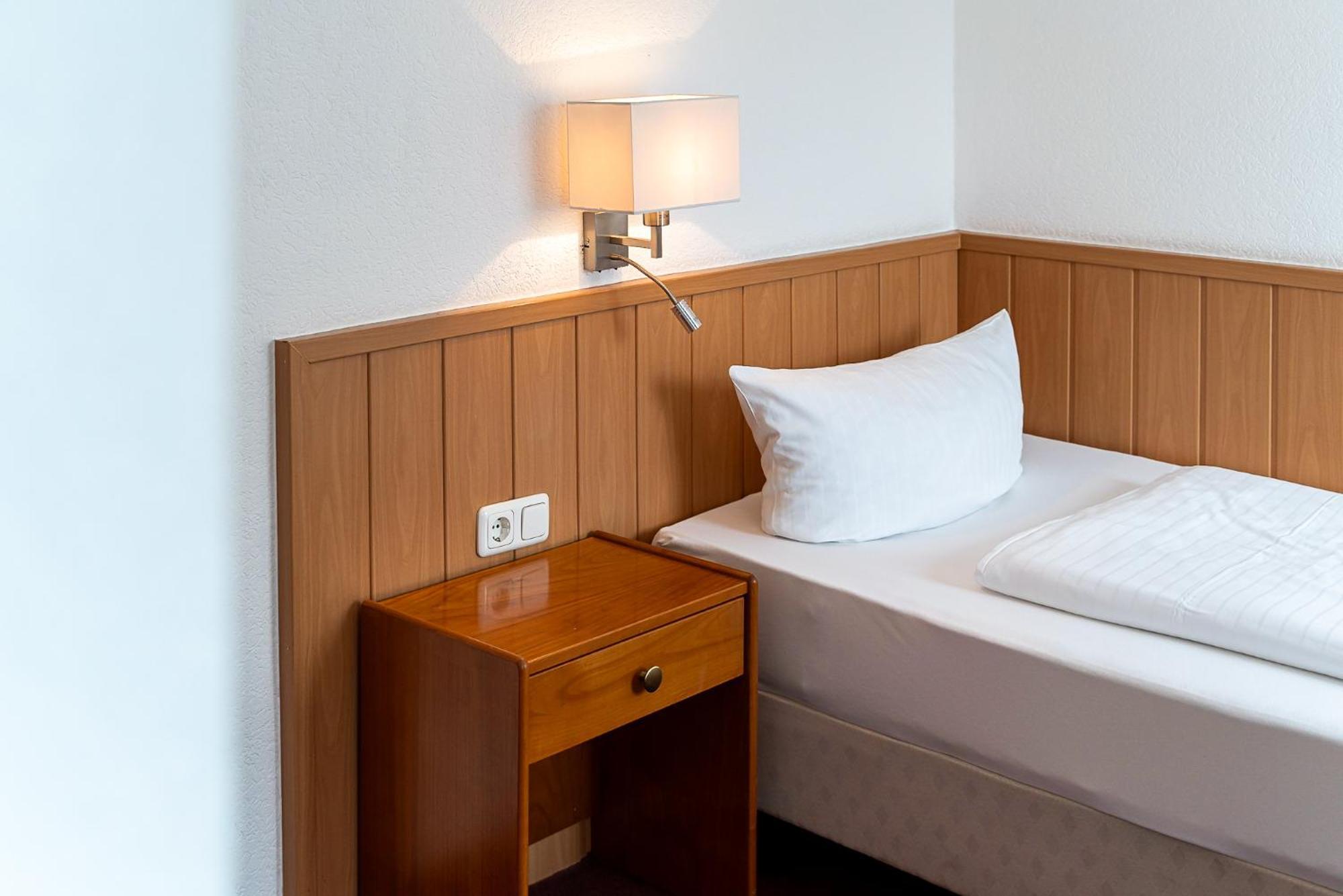 Sleepbeeone Wilhelmshaven Hotel Екстериор снимка