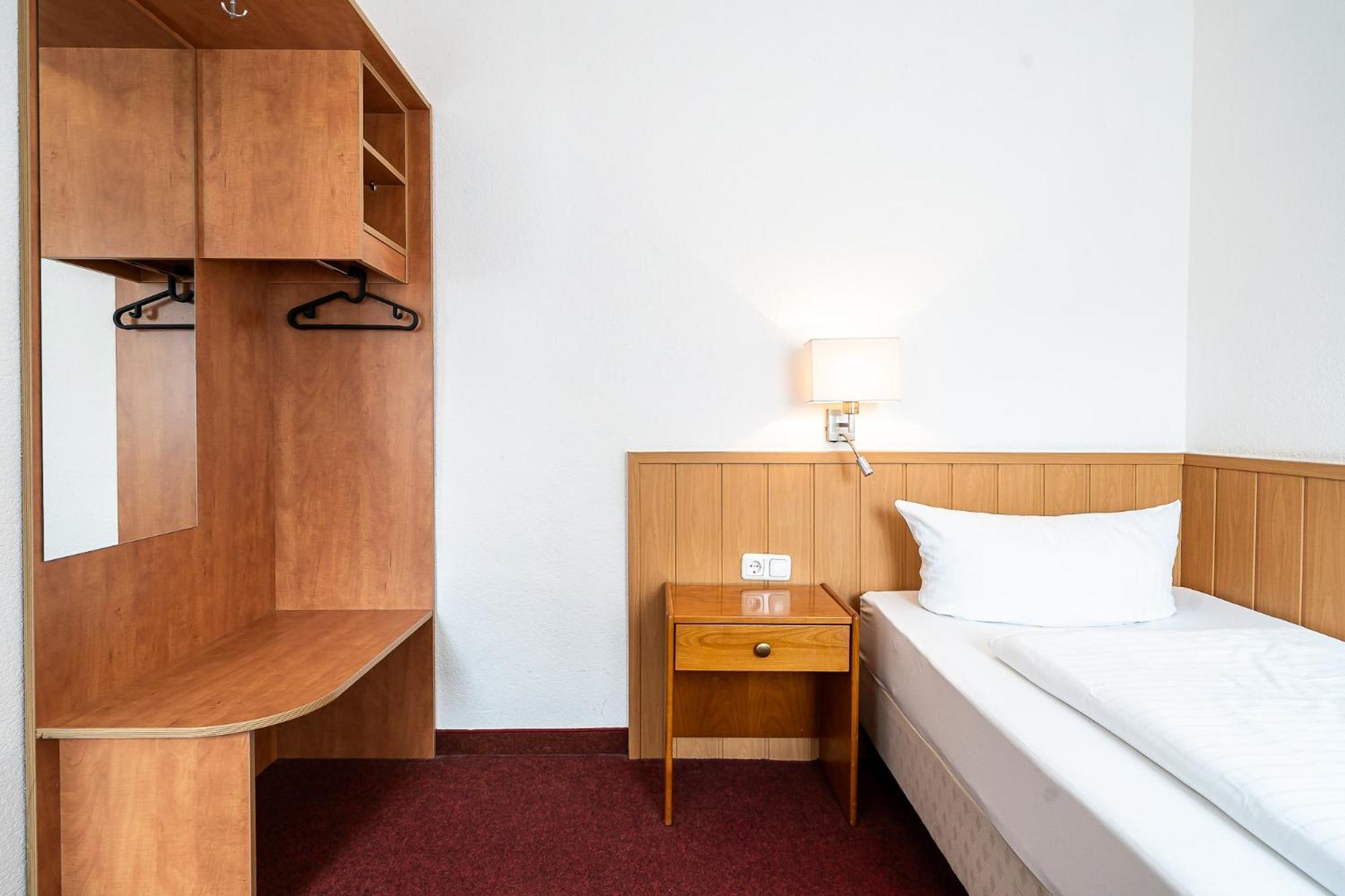 Sleepbeeone Wilhelmshaven Hotel Екстериор снимка