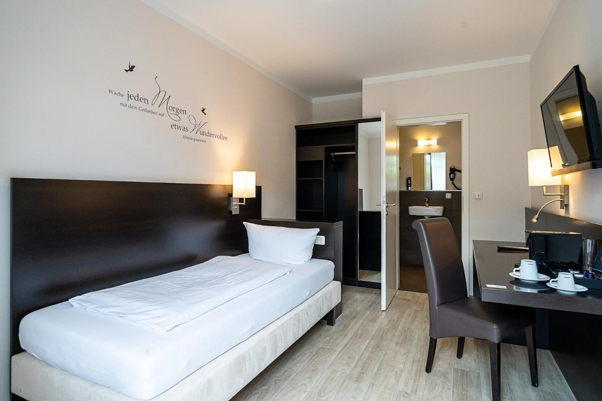 Sleepbeeone Wilhelmshaven Hotel Екстериор снимка