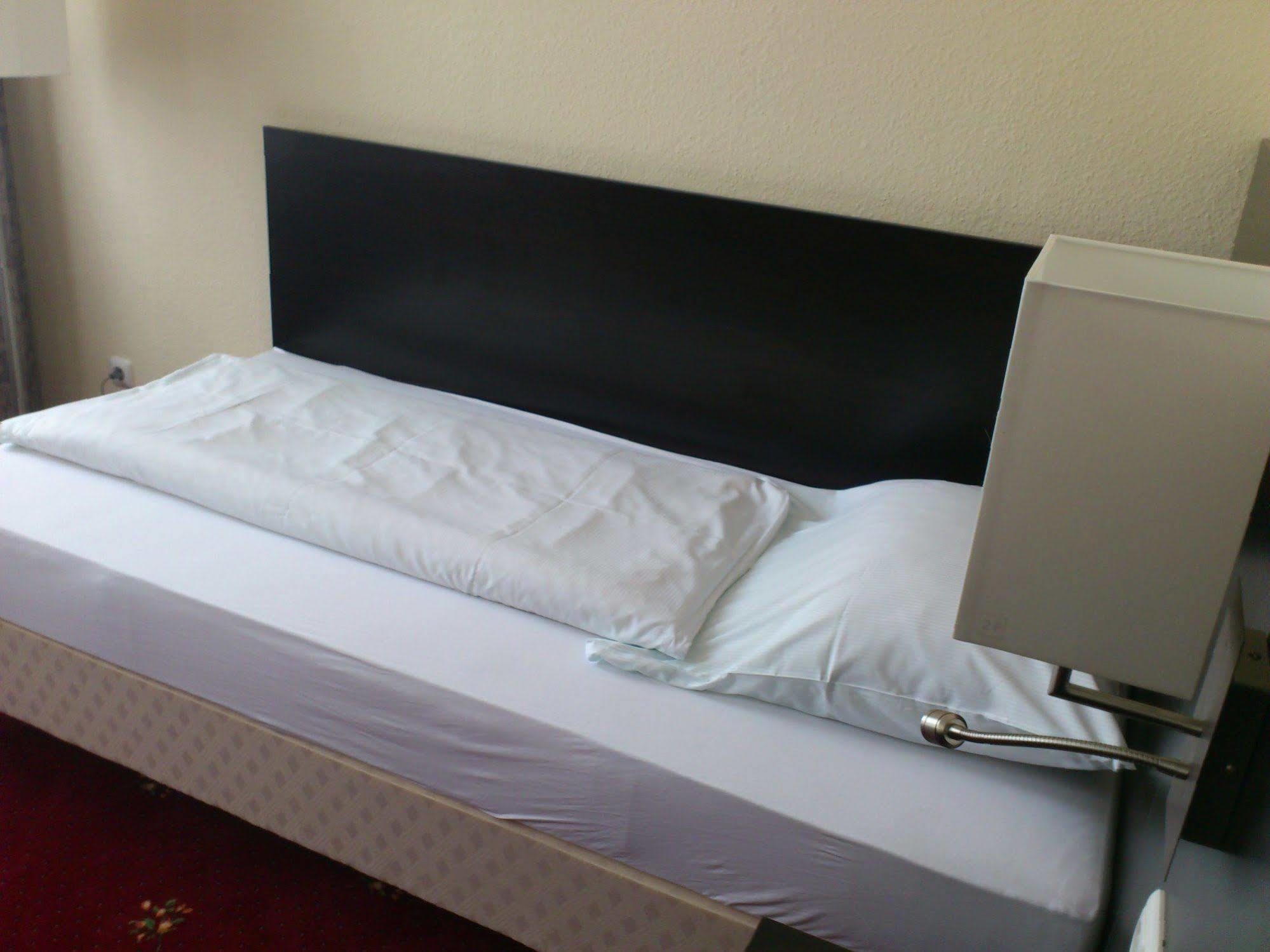 Sleepbeeone Wilhelmshaven Hotel Екстериор снимка
